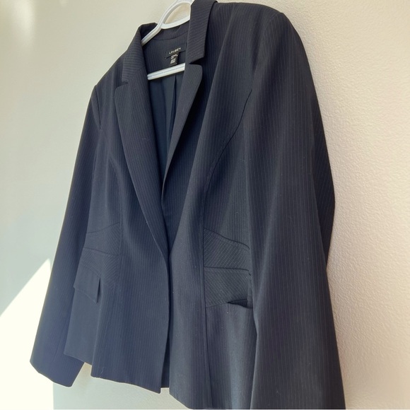 Vintage black stripe blazer - Picture 3 of 6